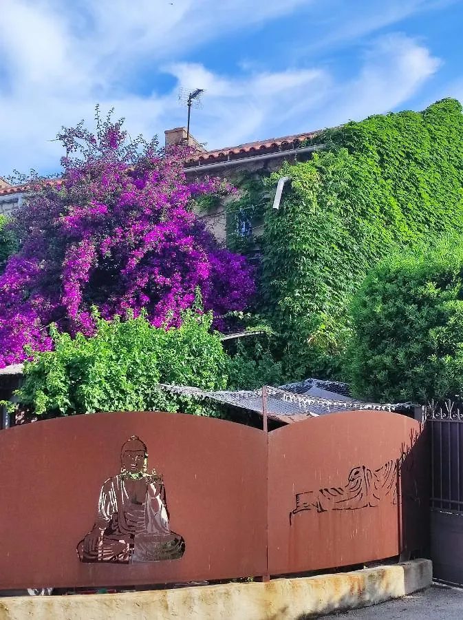 Holiday home Un Coin De Paradis Six-Fours-les-Plages France